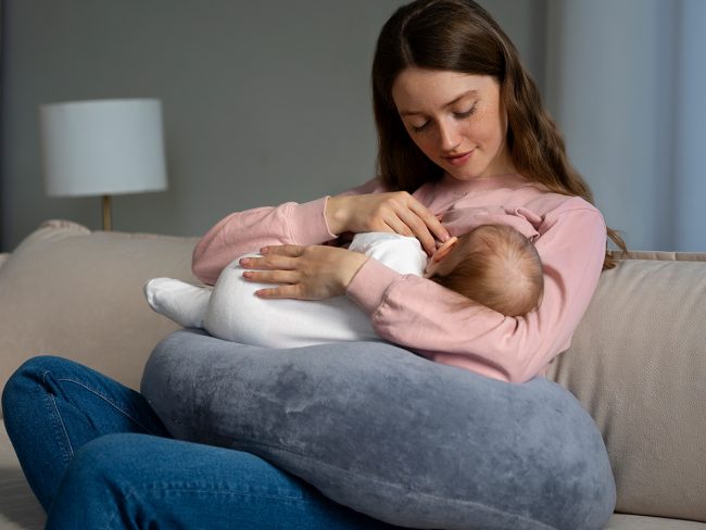 Breastfeeding while pregnant and tandem feeding